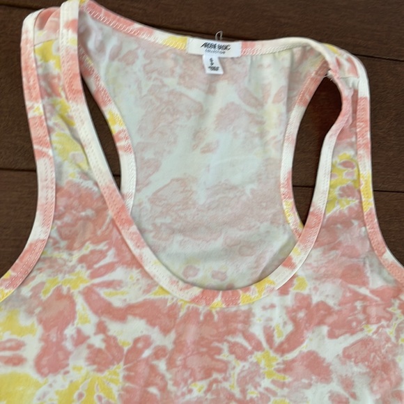 Super soft tank top - Picture 2 of 5